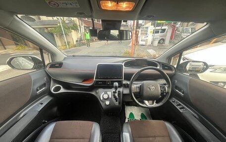 Toyota Sienta II, 2022 год, 1 074 000 рублей, 11 фотография