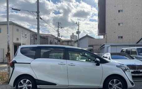 Toyota Sienta II, 2022 год, 1 074 000 рублей, 8 фотография