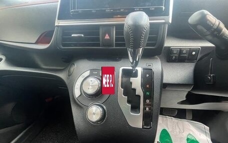 Toyota Sienta II, 2022 год, 1 074 000 рублей, 14 фотография