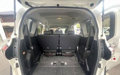 Toyota Sienta II, 2022 год, 1 074 000 рублей, 22 фотография