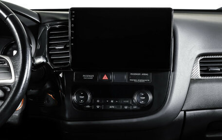 Mitsubishi Outlander III рестайлинг 3, 2014 год, 1 350 000 рублей, 14 фотография