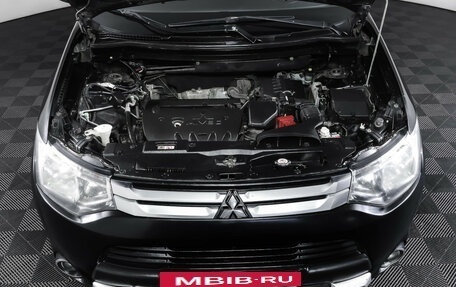 Mitsubishi Outlander III рестайлинг 3, 2014 год, 1 350 000 рублей, 9 фотография