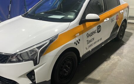 KIA Rio IV, 2021 год, 1 120 000 рублей, 3 фотография