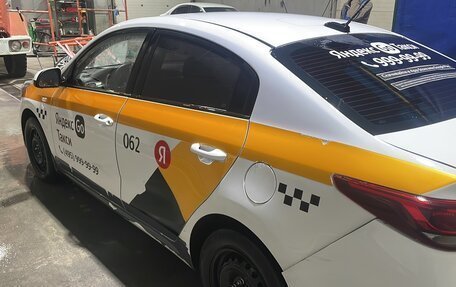 KIA Rio IV, 2021 год, 1 120 000 рублей, 2 фотография