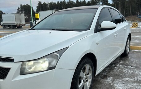 Chevrolet Cruze II, 2012 год, 735 000 рублей, 3 фотография
