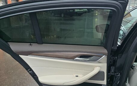 BMW 5 серия, 2018 год, 3 850 000 рублей, 13 фотография