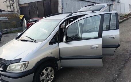 Opel Zafira A рестайлинг, 2002 год, 430 000 рублей, 3 фотография
