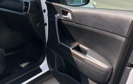 KIA Sportage IV рестайлинг, 2018 год, 2 030 000 рублей, 5 фотография