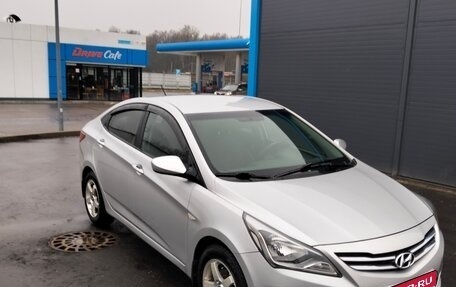 Hyundai Solaris II рестайлинг, 2016 год, 900 000 рублей, 1 фотография