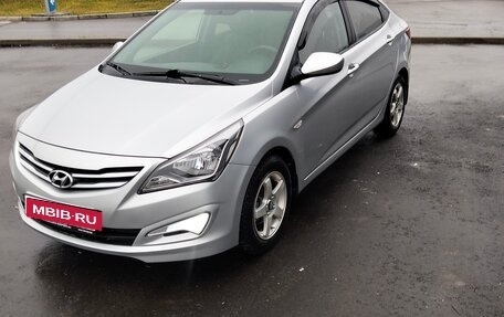 Hyundai Solaris II рестайлинг, 2016 год, 900 000 рублей, 5 фотография