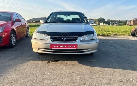 Toyota Camry, 1999 год, 580 000 рублей, 2 фотография