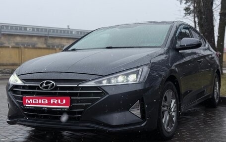 Hyundai Elantra VI рестайлинг, 2019 год, 1 830 000 рублей, 9 фотография