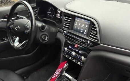 Hyundai Elantra VI рестайлинг, 2019 год, 1 830 000 рублей, 15 фотография