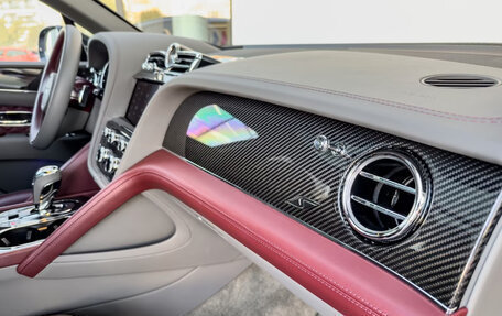 Bentley Bentayga I, 2024 год, 35 900 000 рублей, 17 фотография