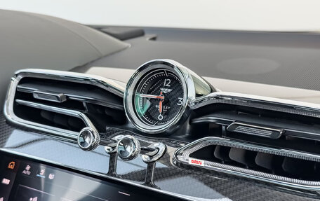 Bentley Bentayga I, 2024 год, 35 900 000 рублей, 15 фотография