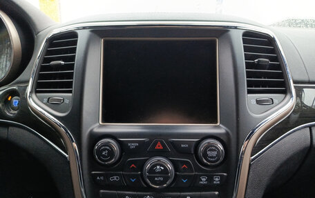 Jeep Grand Cherokee, 2013 год, 2 180 000 рублей, 18 фотография