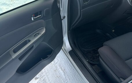 Toyota Wish II, 2006 год, 800 000 рублей, 20 фотография