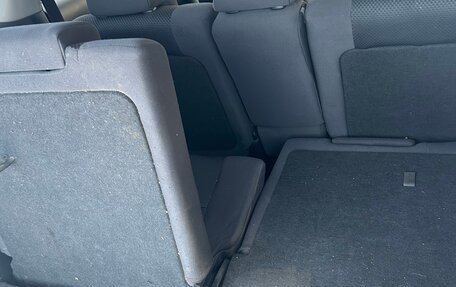 Toyota Wish II, 2006 год, 800 000 рублей, 18 фотография