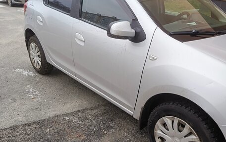 Renault Sandero II рестайлинг, 2014 год, 650 000 рублей, 3 фотография