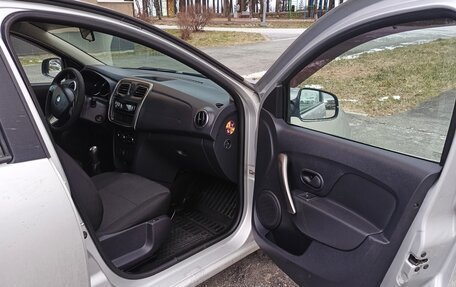 Renault Sandero II рестайлинг, 2014 год, 650 000 рублей, 6 фотография