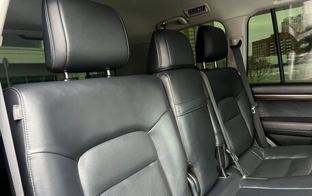 Toyota Land Cruiser 200, 2015 год, 5 870 000 рублей, 21 фотография