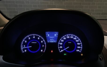 Hyundai Solaris II рестайлинг, 2013 год, 840 000 рублей, 21 фотография