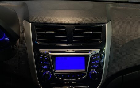 Hyundai Solaris II рестайлинг, 2013 год, 840 000 рублей, 13 фотография