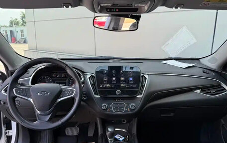 Chevrolet Malibu IX, 2022 год, 1 490 855 рублей, 6 фотография