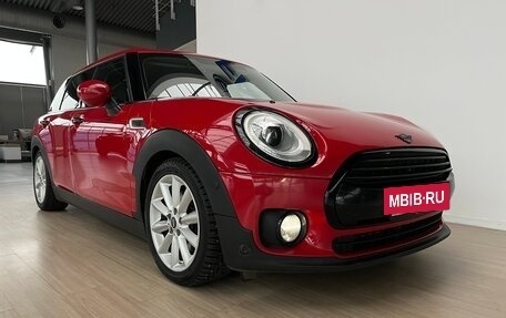 MINI Clubman, 2019 год, 1 999 000 рублей, 3 фотография