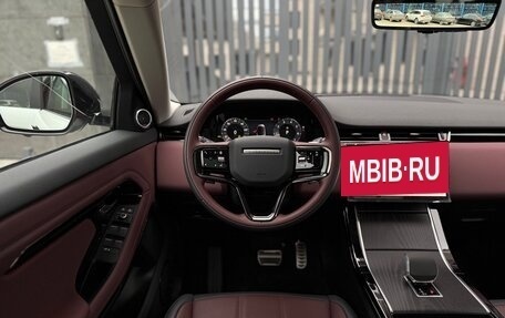 Land Rover Range Rover Evoque II, 2025 год, 6 000 000 рублей, 28 фотография