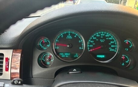 Chevrolet Tahoe III, 2011 год, 2 050 000 рублей, 12 фотография