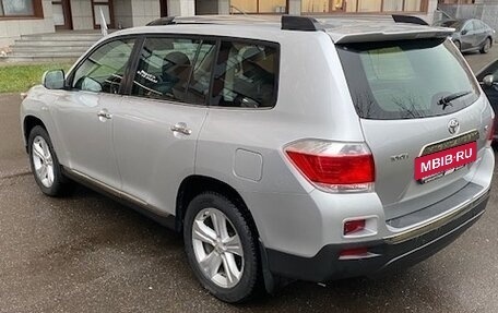 Toyota Highlander III, 2011 год, 1 500 000 рублей, 4 фотография