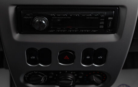 Renault Sandero I, 2013 год, 749 000 рублей, 16 фотография