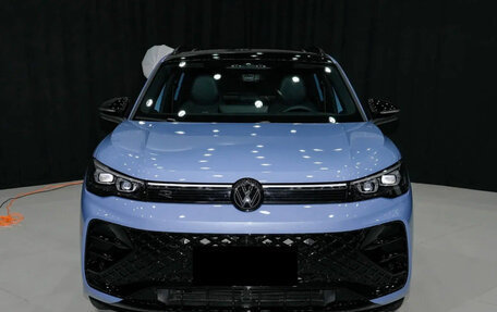 Volkswagen Tiguan, 2025 год, 4 450 000 рублей, 2 фотография