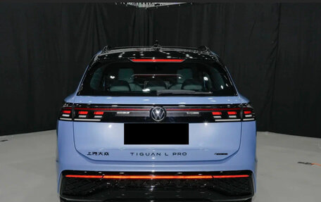 Volkswagen Tiguan, 2025 год, 4 450 000 рублей, 7 фотография