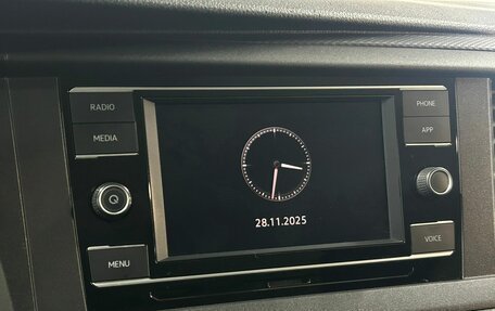 Volkswagen Caravelle T6 рестайлинг, 2020 год, 3 996 400 рублей, 19 фотография