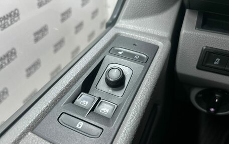 Volkswagen Caravelle T6 рестайлинг, 2020 год, 3 996 400 рублей, 25 фотография