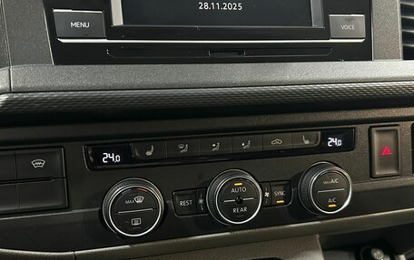 Volkswagen Caravelle T6 рестайлинг, 2020 год, 3 996 400 рублей, 20 фотография