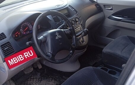 Mitsubishi Grandis, 2005 год, 670 000 рублей, 5 фотография