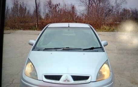Mitsubishi Colt VI рестайлинг, 2003 год, 350 000 рублей, 1 фотография