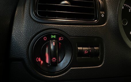 Volkswagen Polo VI (EU Market), 2011 год, 650 000 рублей, 18 фотография