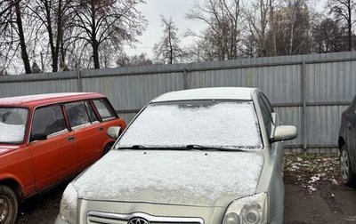 Toyota Avensis III рестайлинг, 2004 год, 495 000 рублей, 1 фотография