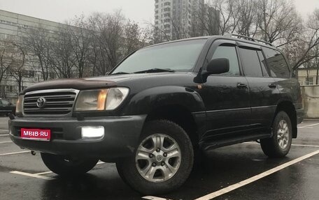 Toyota Land Cruiser 100 рестайлинг 2, 2005 год, 2 500 000 рублей, 1 фотография