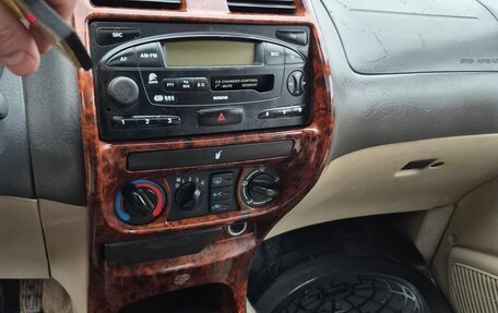 Nissan Terrano II рестайлинг, 2001 год, 390 000 рублей, 7 фотография