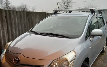 Toyota Verso I, 2010 год, 850 000 рублей, 4 фотография