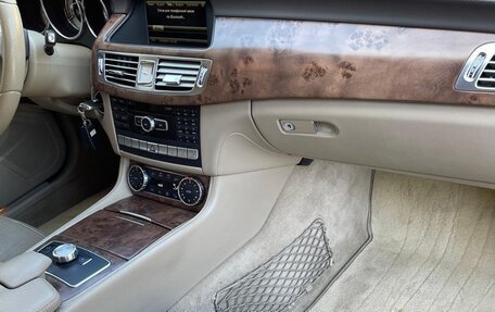 Mercedes-Benz CLS, 2013 год, 2 500 000 рублей, 9 фотография