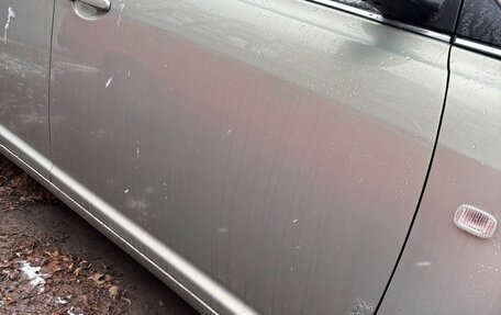 Toyota Avensis III рестайлинг, 2004 год, 495 000 рублей, 4 фотография