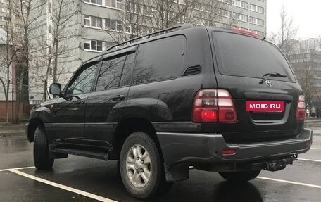 Toyota Land Cruiser 100 рестайлинг 2, 2005 год, 2 500 000 рублей, 4 фотография