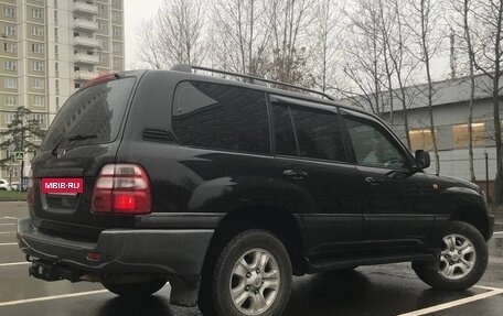 Toyota Land Cruiser 100 рестайлинг 2, 2005 год, 2 500 000 рублей, 3 фотография