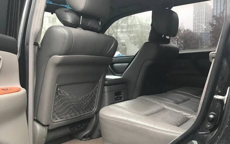 Toyota Land Cruiser 100 рестайлинг 2, 2005 год, 2 500 000 рублей, 9 фотография